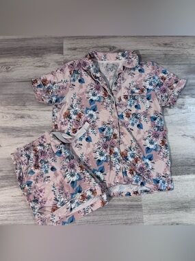 Vera Bradley Blush Pink/Peach Floral Pajama Top and Shorts